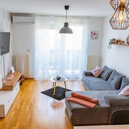Appartement Brand New - Selfcheckins 24 - Zagreb - Garage - Loggia - New - Luxury Extérieur photo